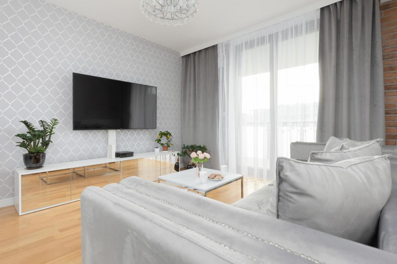 Warsaw Silver Residence By Renters Prestige Exterior photo
